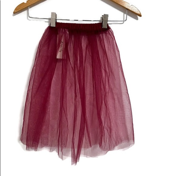 2/$40 NWT Spoilt kids tutu in size 2 in burgundy. - Picture 4 of 7